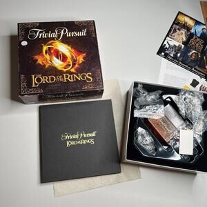 Trivial Pursuit Lord of the Rings Movie Trilogy Collectors Edition Board Game